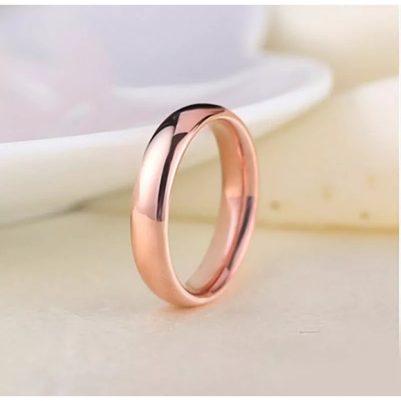 Jewelry - 4mm Rose Gold Ring